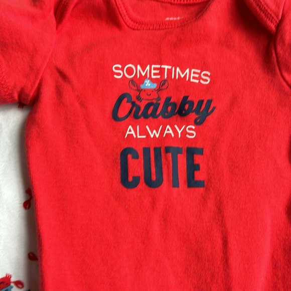 ✨5/$25✨ baby onesie bundle- red - Picture 3 of 4